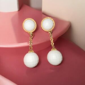 5A* vintage Crown Trifari gold-tone white lucite drop clipon earring 1.5 long